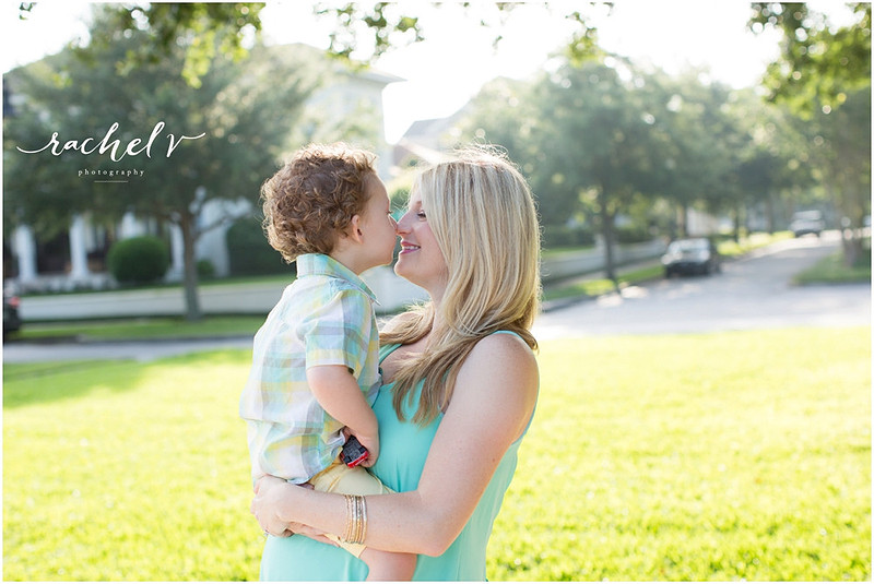 Spring Maternity Session at Baldwin Park in Orlando Florida with Rachel V Photography