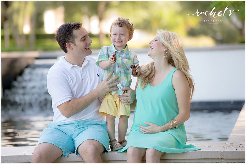Spring Maternity Session at Baldwin Park in Orlando Florida with Rachel V Photography