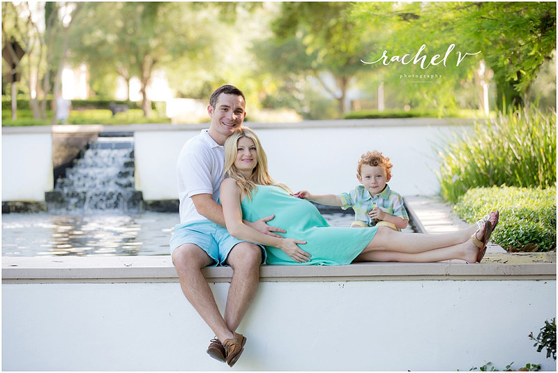 Spring Maternity Session at Baldwin Park in Orlando Florida with Rachel V Photography