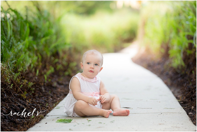Isabelle's 1 year portrait session in Baldwin park, Orlando, Florida with Rachel V Photography