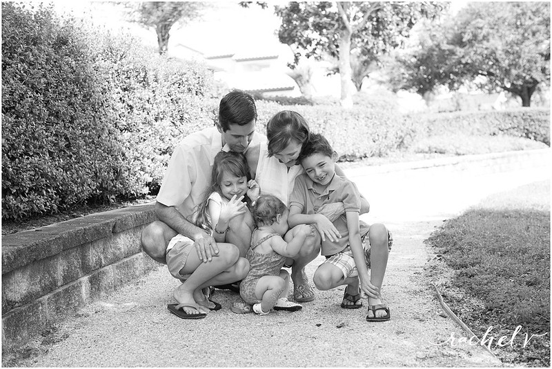 Family lifestyle session, capturing the togetherness of your family by Rachel V Photography