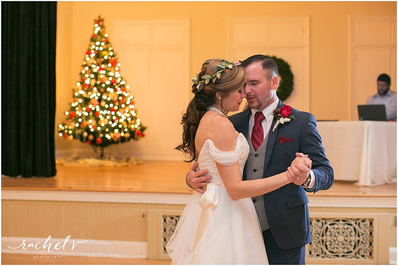 Holiday theme wedding at the Womens Club of Winter Park in Winter Park Florida with Rachel V Photography