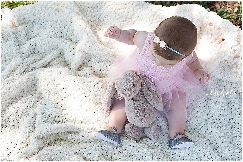 Rachel V Photography's review and giveaway for Peek A Bloom Baby bows