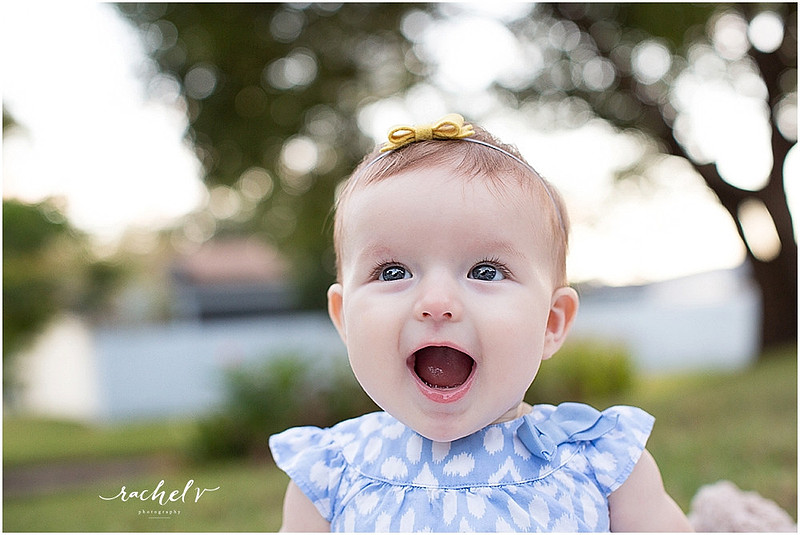 Rachel V Photography's review and giveaway for Peek A Bloom Baby bows